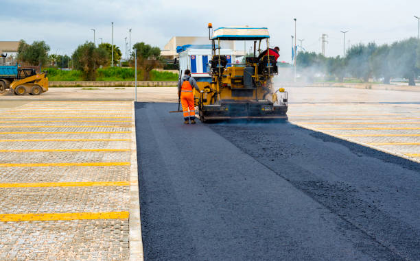 Best Professional Driveway Pavers  in Clinton, MO