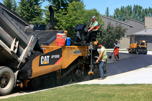 Best Driveway Paving Contractor  in Clinton, MO